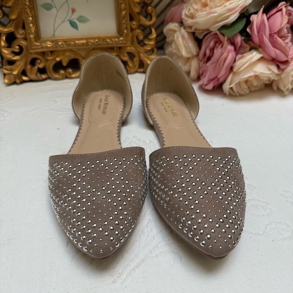 Isaac Mizrahi Black Loafers with Cushioned Insole and Sleek Design